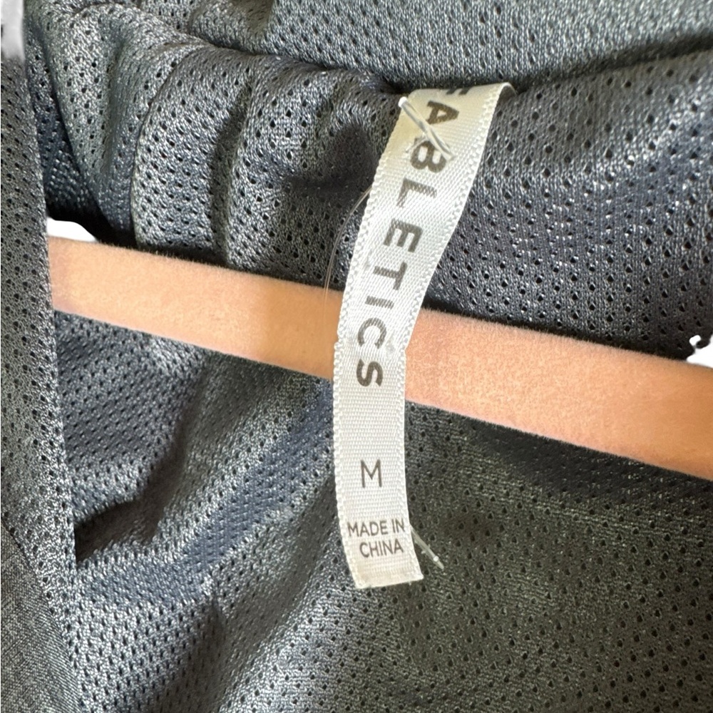 Fabletics Gray Hooded Windbreaker‎ Jacket – Size M, Pink Zip Accent - Picture 3 of 9